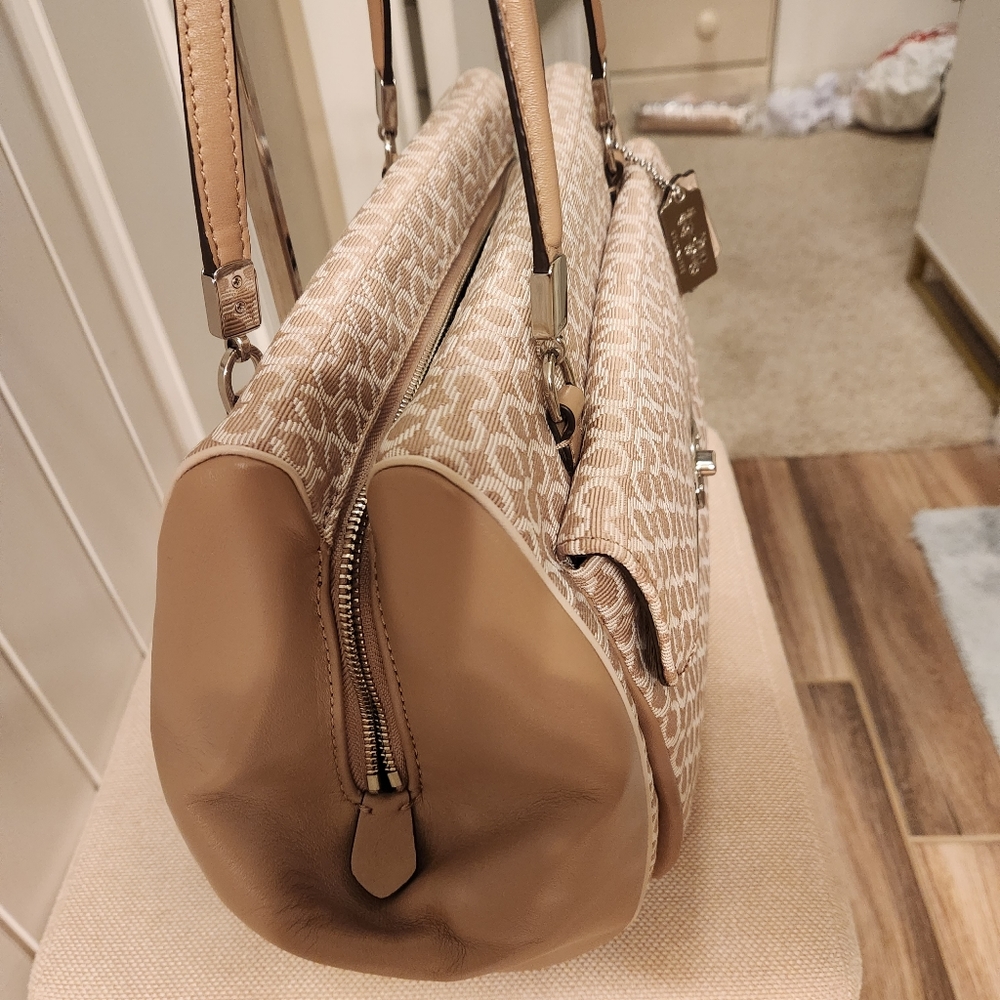 Sold - Picture 11 of 15